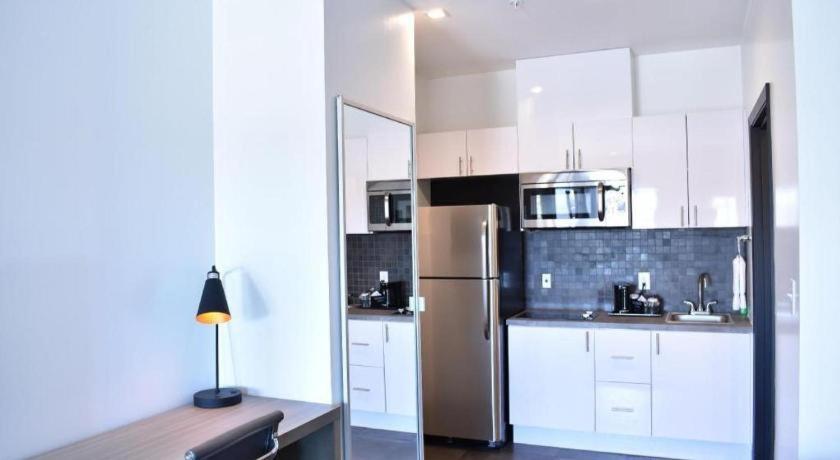 Hotel Bella Jersey Village Екстериор снимка