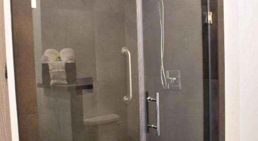 Hotel Bella Jersey Village Екстериор снимка