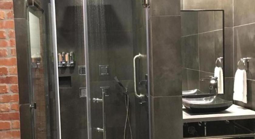 Hotel Bella Jersey Village Екстериор снимка
