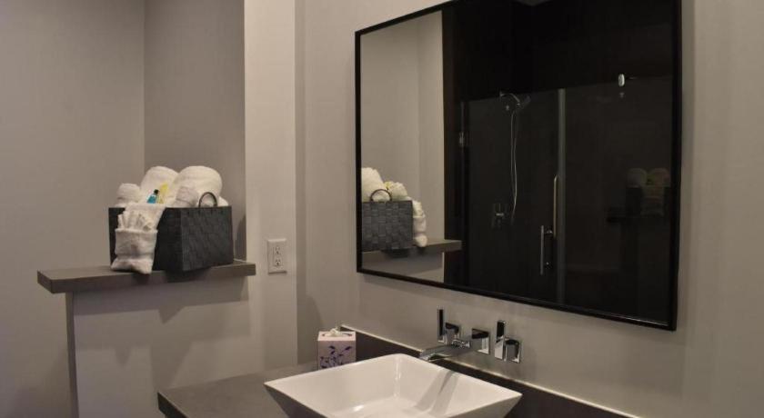 Hotel Bella Jersey Village Екстериор снимка