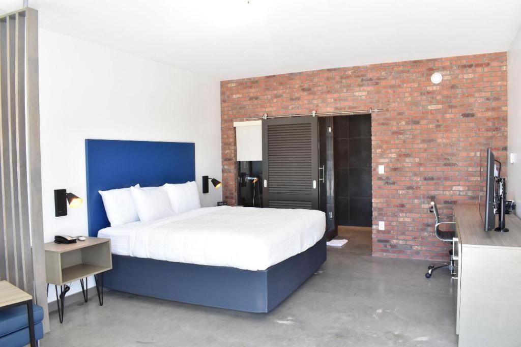 Hotel Bella Jersey Village Екстериор снимка