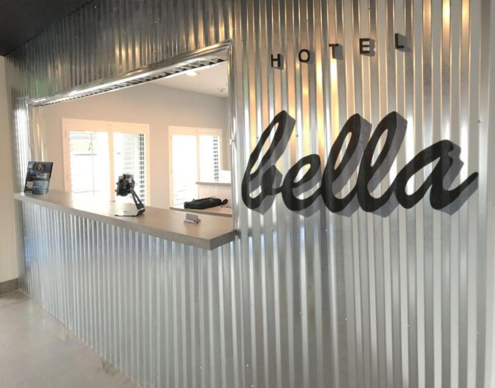 Hotel Bella Jersey Village Екстериор снимка